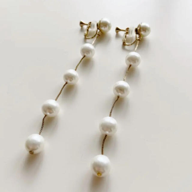 SNIDEL(スナイデル)のHYEON ヘヨン　イヤリング snow drop earring レディースのアクセサリー(イヤリング)の商品写真