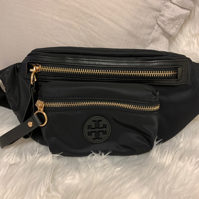 Tory Burch(トリーバーチ)のトリーバーチ　ウエストポーチ レディースのバッグ(ボディバッグ/ウエストポーチ)の商品写真