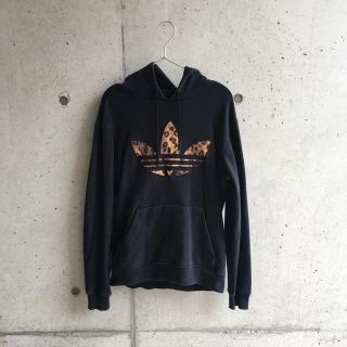 アディダス(adidas)のadidas ロゴパーカー　豹柄(パーカー)