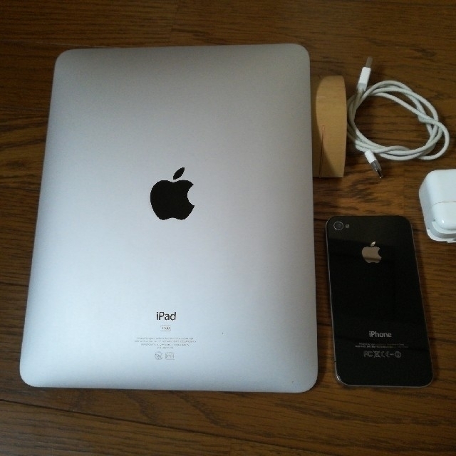 初代 iPad Wi-Fiモデル16GB&iPhone4 ソフトバンク