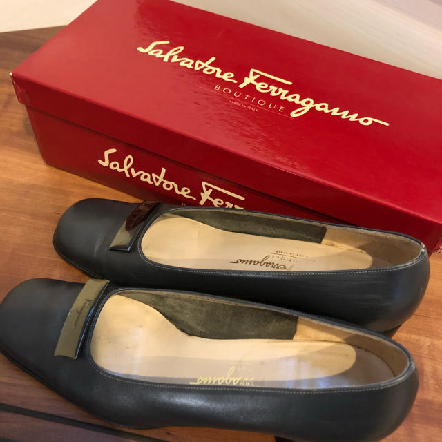 Salvatore Ferragamo(サルヴァトーレフェラガモ)のちえ様専用② レディースの靴/シューズ(ハイヒール/パンプス)の商品写真