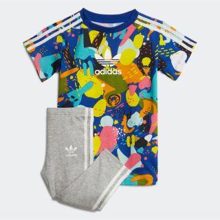 アディダス(adidas)のアディダスオリジナル　セットアップ♡(Tシャツ/カットソー)