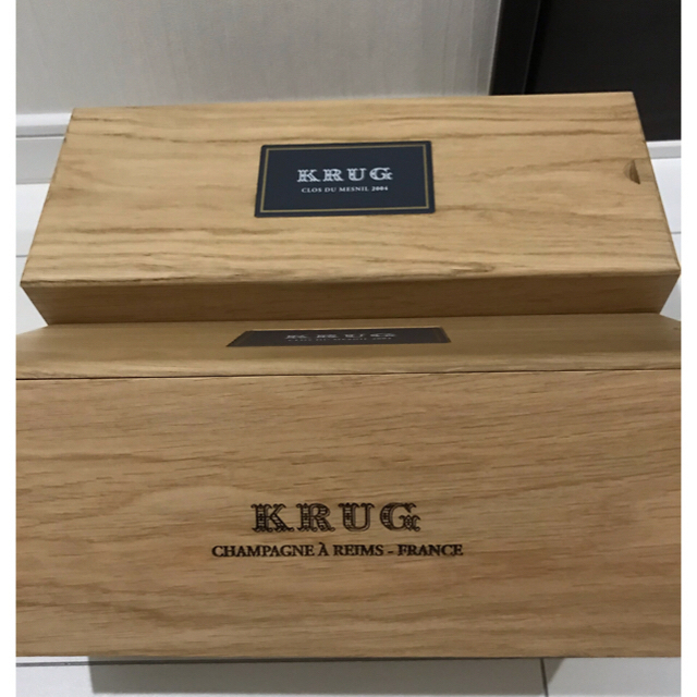 Krug(クリュッグ)のクリュッグ クロ・デュ・メニル・ブラン・ド・ブラン　化粧箱 食品/飲料/酒の酒(シャンパン/スパークリングワイン)の商品写真