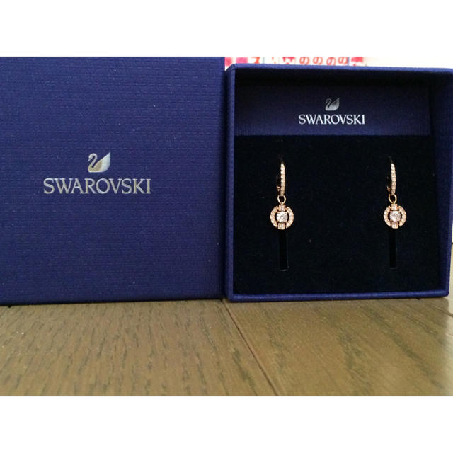 SWAROVSKI ピアス ピンクゴールド