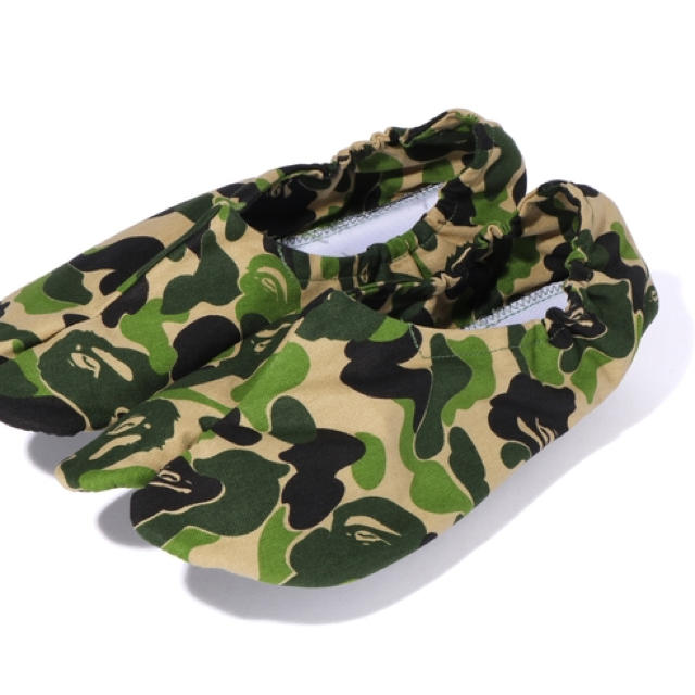 A BATHING APE(アベイシングエイプ)の激レアLサイズ新品！ BAPE ABC CAMO JAPANESE SOCKS メンズの靴/シューズ(その他)の商品写真