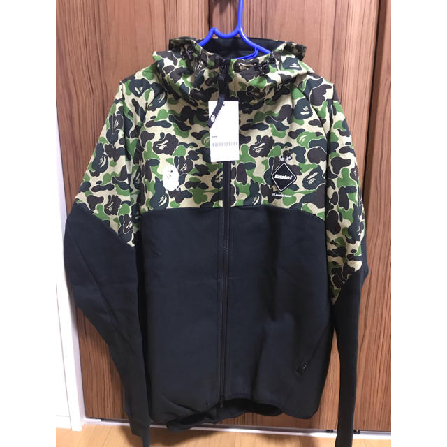 F.C.R.B.(エフシーアールビー)の新品未使用 fcrb×bape コラボフーディー サイズXL メンズのトップス(スウェット)の商品写真