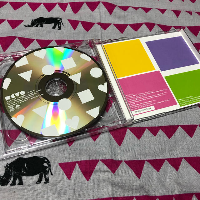 NEWS(ニュース)の【初回限定盤B】NEWS CD2枚組 エンタメ/ホビーのCD(ポップス/ロック(邦楽))の商品写真