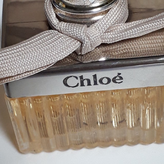 Chloe(クロエ)のゆみりん様専用 クロエ オードパルファム  50ml コスメ/美容の香水(香水(女性用))の商品写真