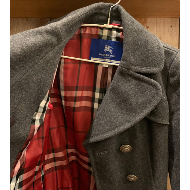 BURBERRY BLUE LABEL(バーバリーブルーレーベル)のBurberry Blue label レディースのジャケット/アウター(ピーコート)の商品写真