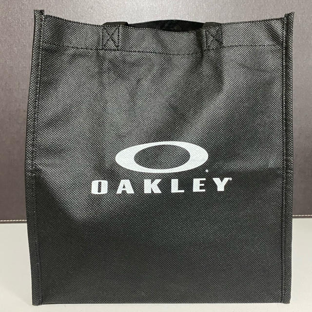 Oakley(オークリー)のOAKLEY 不織布バッグ レディースのバッグ(ショップ袋)の商品写真