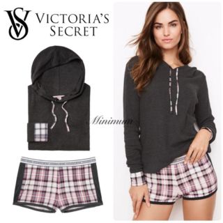 ヴィクトリアズシークレット(Victoria's Secret)のVSフード付きルームウェアセット(ピンクチェック)(ルームウェア)