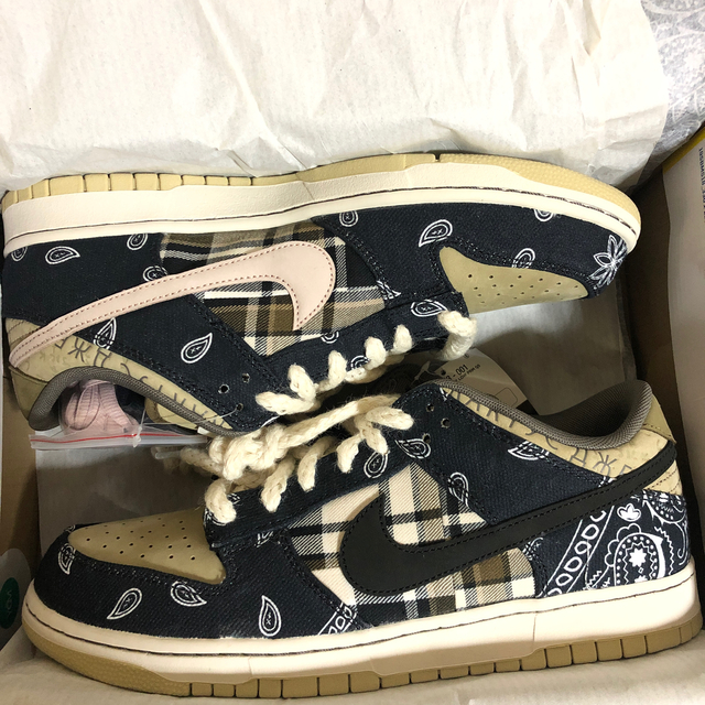 NIKE - NIKE SB QSxTRAVIS SCOTT (しゅう)