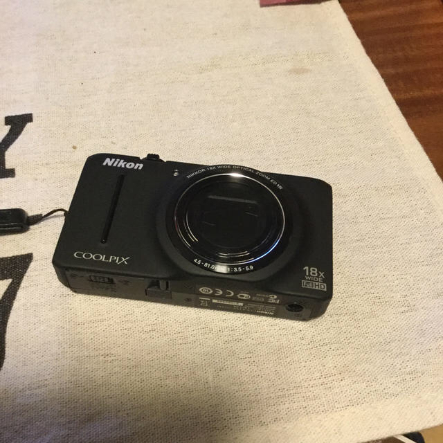 カメラコンパクトデジタルカメラ