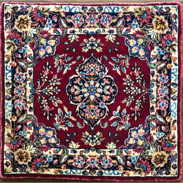 ケルマン産 ペルシャ絨毯 57×55cm