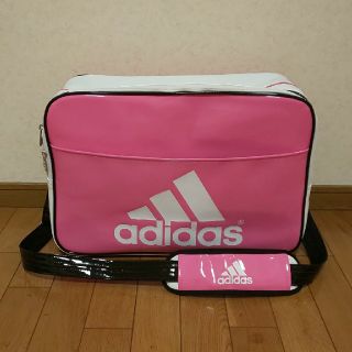 アディダス(adidas)のアディダス エナメルバッグ(ピンク)(その他)