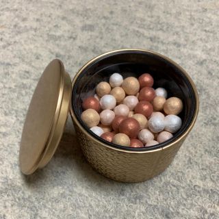 ゲラン(GUERLAIN)のGUERLAIN メリオリットビーユ エレクトリックパール　お値下げ中💜(フェイスパウダー)