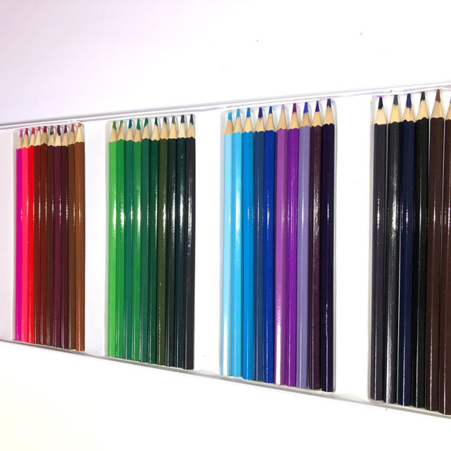 Disney(ディズニー)のアナ雪50色色鉛筆 エンタメ/ホビーのアート用品(色鉛筆)の商品写真