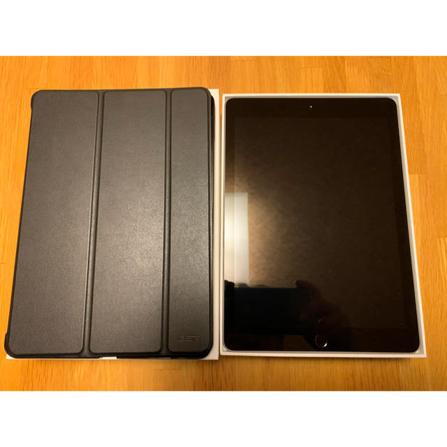 APPLE iPad IPAD 128GB 2018 GR  9.7インチ美品スマホ/家電/カメラ