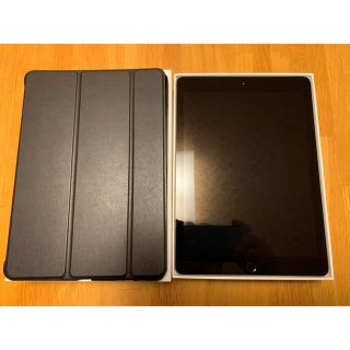 アイパッド(iPad)のAPPLE iPad IPAD 128GB 2018 GR  9.7インチ美品(タブレット)