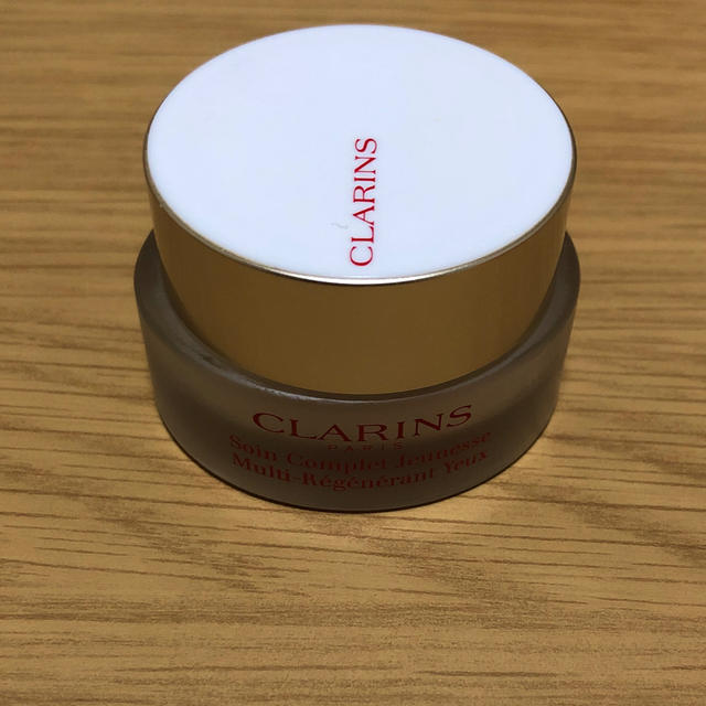 CLARINS(クラランス)の値下げ ファーミング  コスメ/美容のスキンケア/基礎化粧品(アイケア/アイクリーム)の商品写真