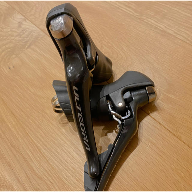 shimano ST-R8000 ULTEGRA STI 新品 未使用 shimano ST-R8000 ULTEGRA STI 新品 未使用
