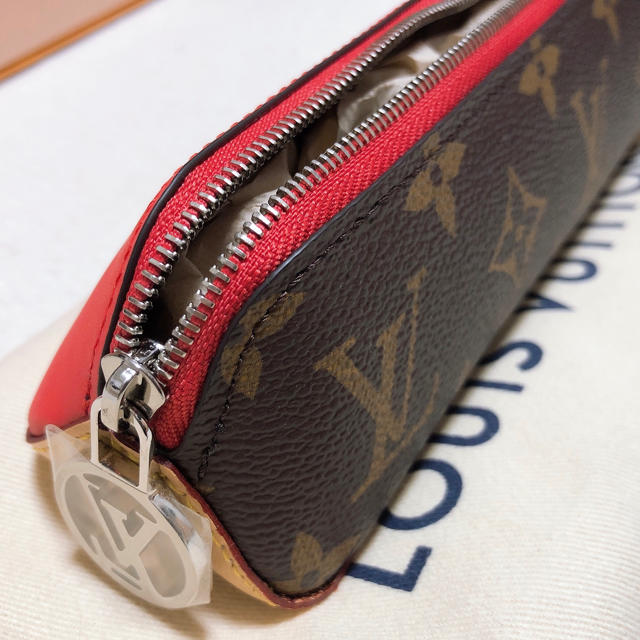 LOUIS VUITTON(ルイヴィトン)の※レイママ様専用ページ※ 新品未使用　ルイヴィトン　ペンケース レディースのファッション小物(ポーチ)の商品写真