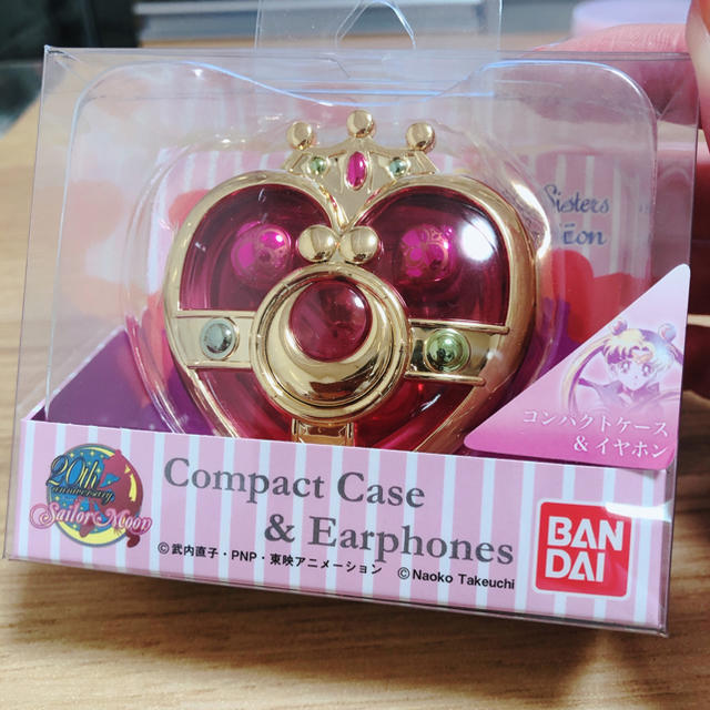 BANDAI(バンダイ)のセーラームーン イヤホン スマホ/家電/カメラのスマホアクセサリー(ストラップ/イヤホンジャック)の商品写真