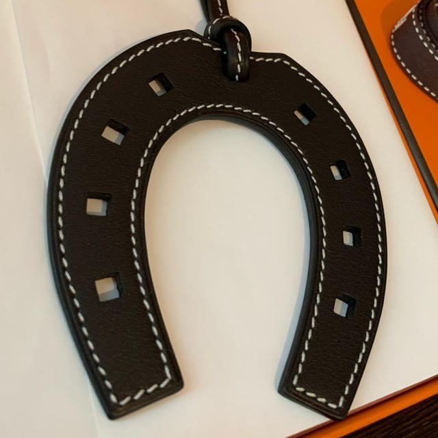 Joyce様専用❗️ HERMES パドック チャーム 馬蹄☆人気カラー-