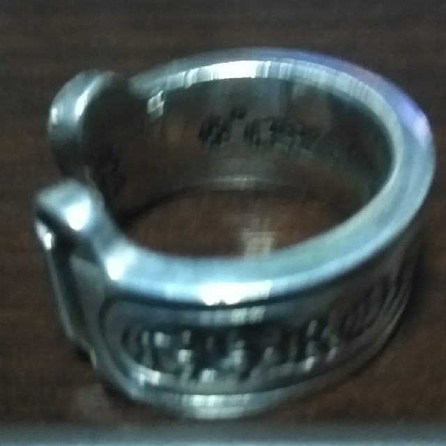 スクロールラベルリング メンズのアクセサリー(リング(指輪))の商品写真
