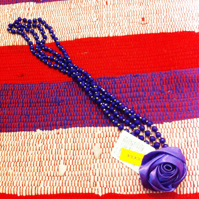 COCUE(コキュ)のタグ付き) 紫ビーズの二連ネックレス レディースのアクセサリー(ネックレス)の商品写真