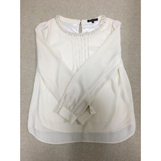 ミッシュマッシュ(MISCH MASCH)のミッシュマッシュ　ビジュー付きブラウス　長袖トップス　春　白(シャツ/ブラウス(長袖/七分))