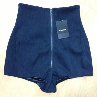 エモダ(EMODA)のEMODA ハイウエスト☆新品(ショートパンツ)