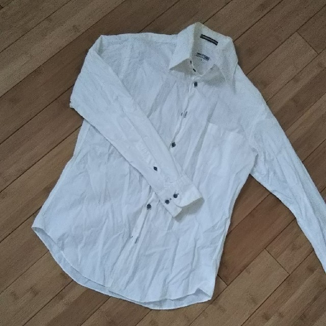 COMME CA DU MODE(コムサデモード)のCOMME CA DU MODE★白Yシャツ メンズのトップス(シャツ)の商品写真