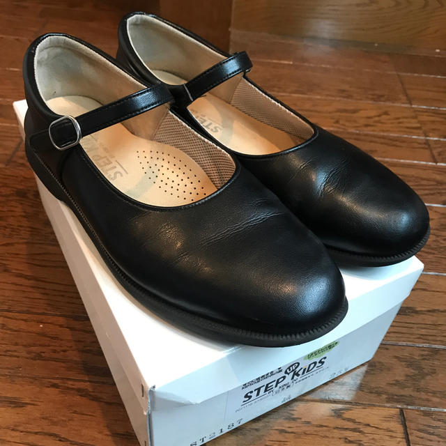 HARUTA(ハルタ)の女の子入学式用 革靴 黒 24センチ STEPupKIDS 日本製 キッズ/ベビー/マタニティのキッズ靴/シューズ(15cm~)(フォーマルシューズ)の商品写真