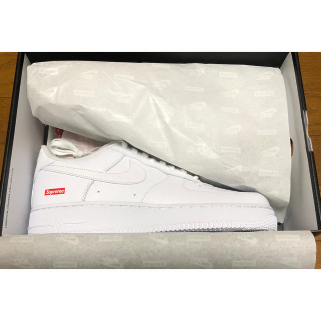 Supreme(シュプリーム)のsupreme NIKE Air Force 1 white 9.5  27.5 メンズの靴/シューズ(スニーカー)の商品写真