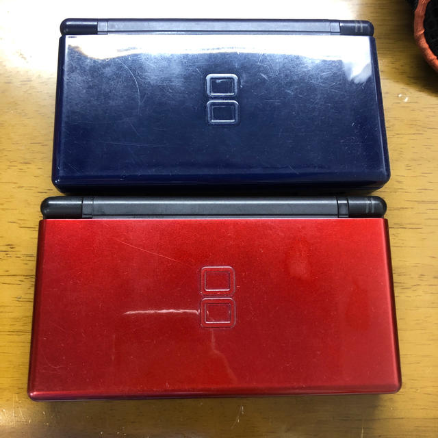 ニンテンドーDS(ニンテンドーDS)の任天堂　DS lite 二台　＋　ゲームボーイアドバンスSP エンタメ/ホビーのゲームソフト/ゲーム機本体(その他)の商品写真