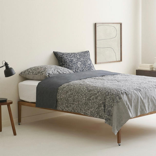 ZARA HOME - 新品 ZARA HOME ザラホーム フラワープリント 枕 ZARA HOME - 新品 ZARA HOME ザラホーム フラワープリント 枕