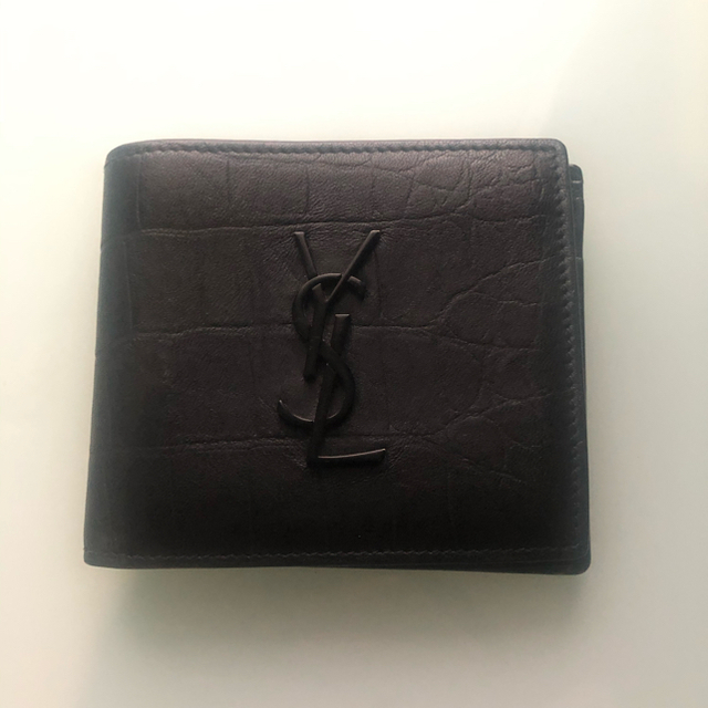 YSL イヴ・サンローラン　二つ折り財布