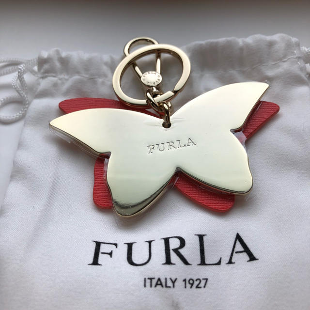 Furla(フルラ)の【新品】フルラ  FURLA 蝶モチーフキーホルダー チャーム ハンドメイドのファッション小物(バッグチャーム)の商品写真