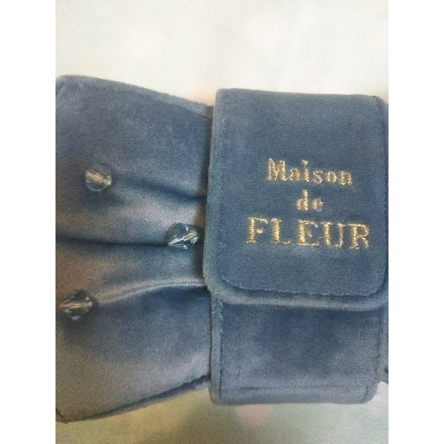 Maison de FLEUR(メゾンドフルール)のMaison de FLEUR ﾍﾞﾛｱﾋﾞｰｽﾞﾘﾎﾞﾝiPhone7ケース♡ スマホ/家電/カメラのスマホアクセサリー(iPhoneケース)の商品写真