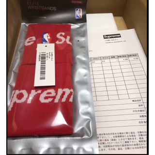 シュプリーム(Supreme)の新品未使用　Supreme NBA Nike Wristbands RED　SS(バングル/リストバンド)