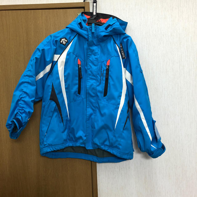 DESCENTE(デサント)のスキーウェア　150 スポーツ/アウトドアのスキー(ウエア)の商品写真