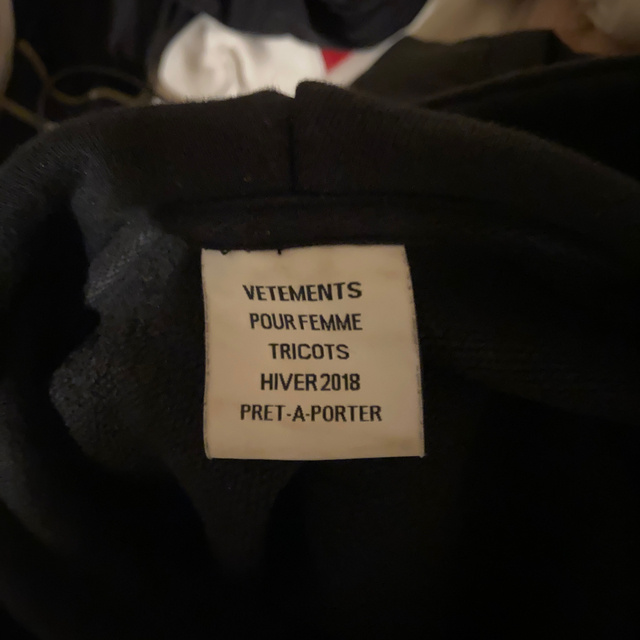 vetements パーカー厚手タイプ