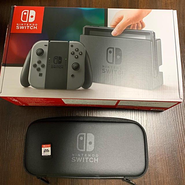 ニンテンドースイッチ本体 美品 グレー ケース・ソフト付