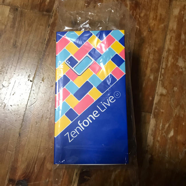 ZenFone Live  4台スマートフォン本体