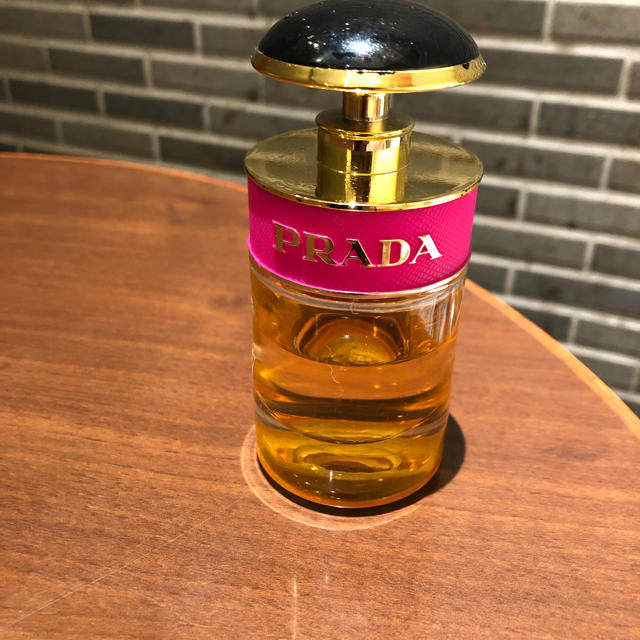 PRADA(プラダ)の【最終値下げ】プラダ　キャンディー　オーデパルファム コスメ/美容の香水(香水(女性用))の商品写真