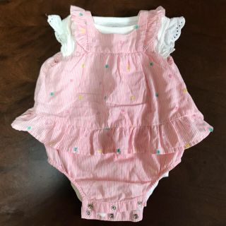 ベビーギャップ(babyGAP)の5/6まで値下げ中！ロンパース 60.70 女の子(ロンパース)