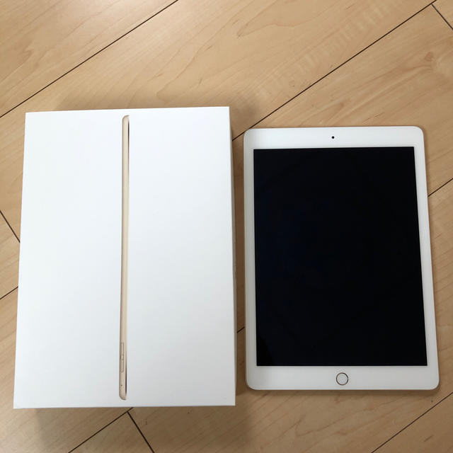 美品・iPad air 2 wifiモデル　16GB ゴールドタブレット