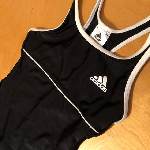 adidas(アディダス)のアディダス　セパレートスクール水着🩱 キッズ/ベビー/マタニティのキッズ服女の子用(90cm~)(水着)の商品写真