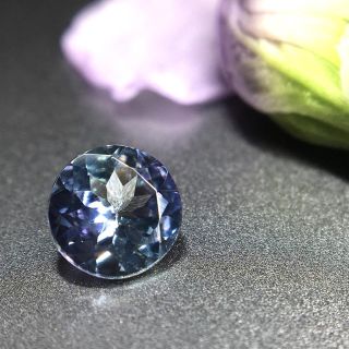 【専用出品】繊細に溶け合う蒼翠色 0.5ct UP 天然 非加熱 タンザナイト(リング(指輪))